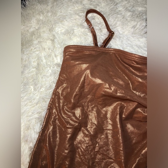 VENUS Shimmering Bronze Metallic Ruched Bikini Top size 6 - Picture 6 of 12